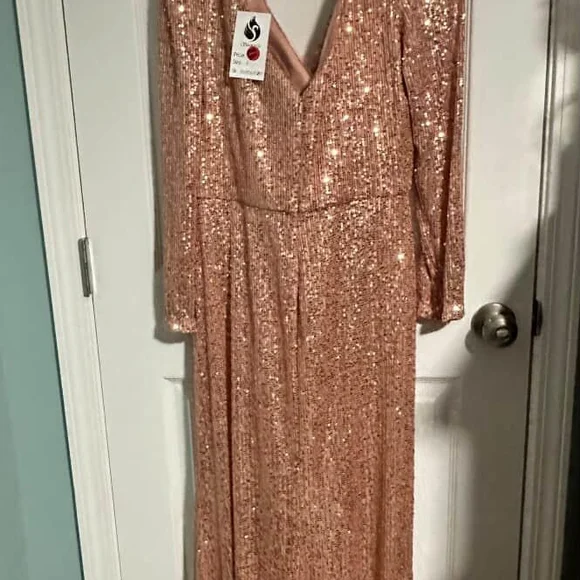 Elegant Sequin Evening Gown - Rose Gold